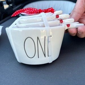 NEW Rea Dunn Snowman Christmas Measuring Cup Set